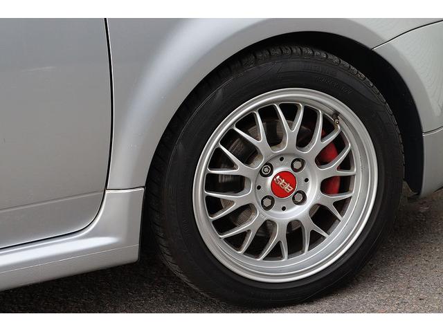 ルポ ＧＴＩ　アルミボディ最終　０５ｙモデル　６速ＭＴ　専用装備　ＢＢＳ　１５インチＡＷ　ローダウンサスペンション　トランクロールバー　ＨＤＤナビ　ＤＶＤ　地デジ　Ｂｌｕｅｔｏｏｔｈ　スポーツステアリング　ＥＴＣ（11枚目）