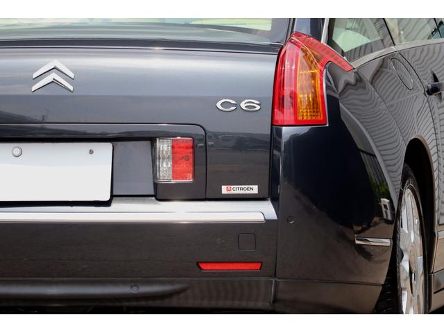 Ｃ６ エクスクルーシブ　整備記録簿　タッチパネル式社外ナビ　ＴＶ　グリフルミナトール　ベージュインテリア　パワーシート　ＨＵＤ　クルーズコントロール　キーレス　純正１８インチＡＷ（21枚目）