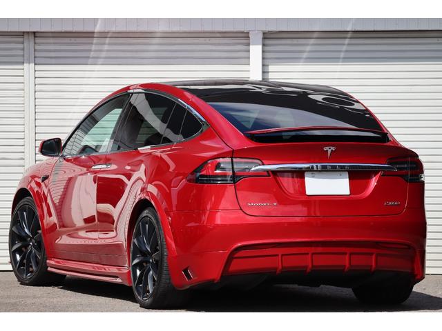 モデルＸ Ｐ１００Ｄ　フルセルフドライビングケイパビリティ　フルエアロ　ファルコンドア　オートドア　ルーディクス＋　６人乗り　セカンドキャプテン　２２インチＡＷ　レッドキャリパー　チャデモアダプター付　スペアキー（2枚目）