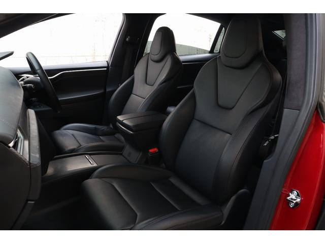 モデルＸ Ｐ１００Ｄ　フルセルフドライビングケイパビリティ　フルエアロ　ファルコンドア　オートドア　ルーディクス＋　６人乗り　セカンドキャプテン　２２インチＡＷ　レッドキャリパー　チャデモアダプター付　スペアキー（30枚目）