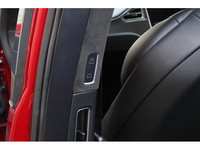 モデルＸ Ｐ１００Ｄ　フルセルフドライビングケイパビリティ　フルエアロ　ファルコンドア　オートドア　ルーディクス＋　６人乗り　セカンドキャプテン　２２インチＡＷ　レッドキャリパー　チャデモアダプター付　スペアキー（41枚目）