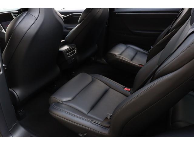 モデルＸ Ｐ１００Ｄ　フルセルフドライビングケイパビリティ　フルエアロ　ファルコンドア　オートドア　ルーディクス＋　６人乗り　セカンドキャプテン　２２インチＡＷ　レッドキャリパー　チャデモアダプター付　スペアキー（42枚目）