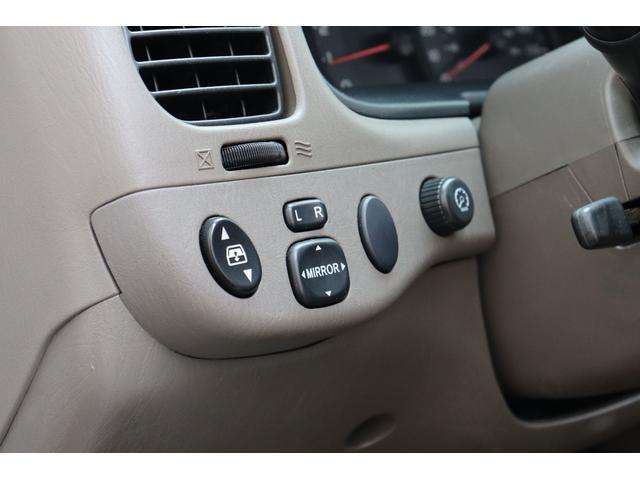 タンドラ ダブルキャブ SR5 新車並行車 リフトアップカスタム 1ナンバー登録 オートチェック確認済み チューブオーバーフェンダー ハードトノカバー 20インチAW オフロードタイヤ キーレス 社外オーディオ(28枚目)