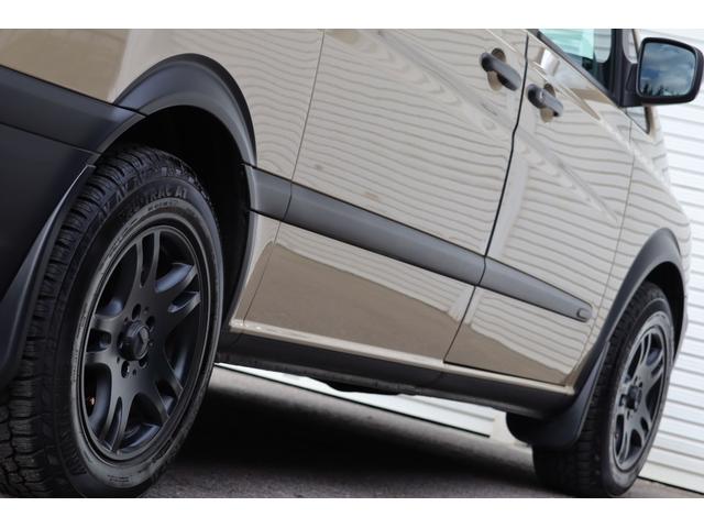 Ｖクラス Ｖ３５０　アンビエンテ　ロング　後期モデル　ロングボディ　アウトドアカスタム仕様　ベージュペイントカラー　ツインサンルーフ　両側電動スライドドア　前後コーナーセンサー　ブラックレザーシート　社外ナビ　フリップダウンモニター（4枚目）