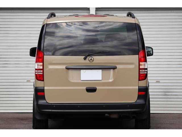 Ｖクラス Ｖ３５０　アンビエンテ　ロング　後期モデル　ロングボディ　アウトドアカスタム仕様　ベージュペイントカラー　ツインサンルーフ　両側電動スライドドア　前後コーナーセンサー　ブラックレザーシート　社外ナビ　フリップダウンモニター（14枚目）