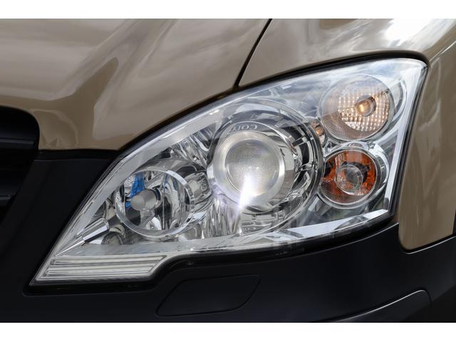 Ｖクラス Ｖ３５０　アンビエンテ　ロング　後期モデル　ロングボディ　アウトドアカスタム仕様　ベージュペイントカラー　ツインサンルーフ　両側電動スライドドア　前後コーナーセンサー　ブラックレザーシート　社外ナビ　フリップダウンモニター（18枚目）