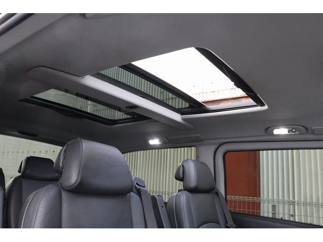Ｖクラス Ｖ３５０　アンビエンテ　ロング　後期モデル　ロングボディ　アウトドアカスタム仕様　ベージュペイントカラー　ツインサンルーフ　両側電動スライドドア　前後コーナーセンサー　ブラックレザーシート　社外ナビ　フリップダウンモニター（34枚目）