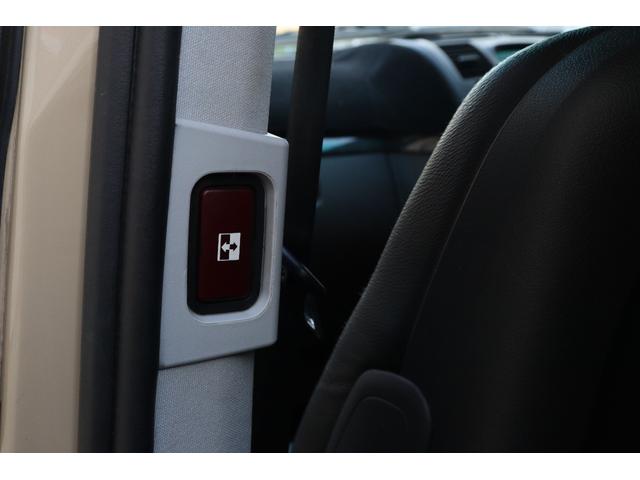 Ｖクラス Ｖ３５０　アンビエンテ　ロング　後期モデル　ロングボディ　アウトドアカスタム仕様　ベージュペイントカラー　ツインサンルーフ　両側電動スライドドア　前後コーナーセンサー　ブラックレザーシート　社外ナビ　フリップダウンモニター（36枚目）