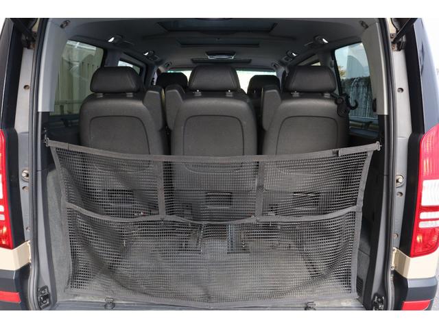 Ｖクラス Ｖ３５０　アンビエンテ　ロング　後期モデル　ロングボディ　アウトドアカスタム仕様　ベージュペイントカラー　ツインサンルーフ　両側電動スライドドア　前後コーナーセンサー　ブラックレザーシート　社外ナビ　フリップダウンモニター（42枚目）