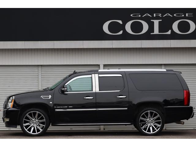 キャデラックエスカレード ESV 1ナンバー ロングボディ 24インチメッキAW セカンドキャプテンシート ブラックレザーインテリア フリップダウンモニター 社外ナビ ヘッドライト国内仕様 サイドステップ キーレス(3枚目)