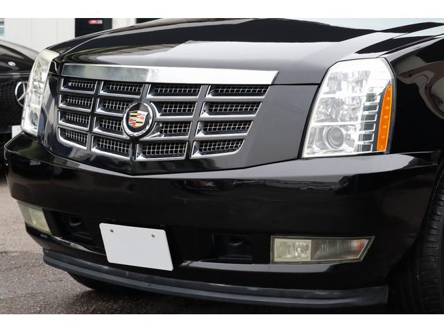 キャデラックエスカレード ESV 1ナンバー ロングボディ 24インチメッキAW セカンドキャプテンシート ブラックレザーインテリア フリップダウンモニター 社外ナビ ヘッドライト国内仕様 サイドステップ キーレス(13枚目)