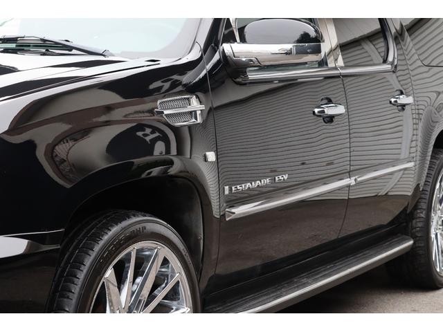 キャデラックエスカレード ESV 1ナンバー ロングボディ 24インチメッキAW セカンドキャプテンシート ブラックレザーインテリア フリップダウンモニター 社外ナビ ヘッドライト国内仕様 サイドステップ キーレス(18枚目)
