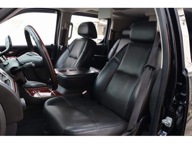 キャデラックエスカレード ESV 1ナンバー ロングボディ 24インチメッキAW セカンドキャプテンシート ブラックレザーインテリア フリップダウンモニター 社外ナビ ヘッドライト国内仕様 サイドステップ キーレス(26枚目)