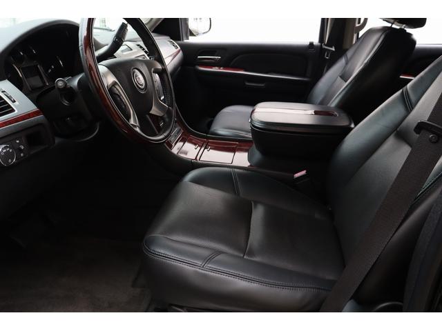 キャデラックエスカレード ESV 1ナンバー ロングボディ 24インチメッキAW セカンドキャプテンシート ブラックレザーインテリア フリップダウンモニター 社外ナビ ヘッドライト国内仕様 サイドステップ キーレス(27枚目)