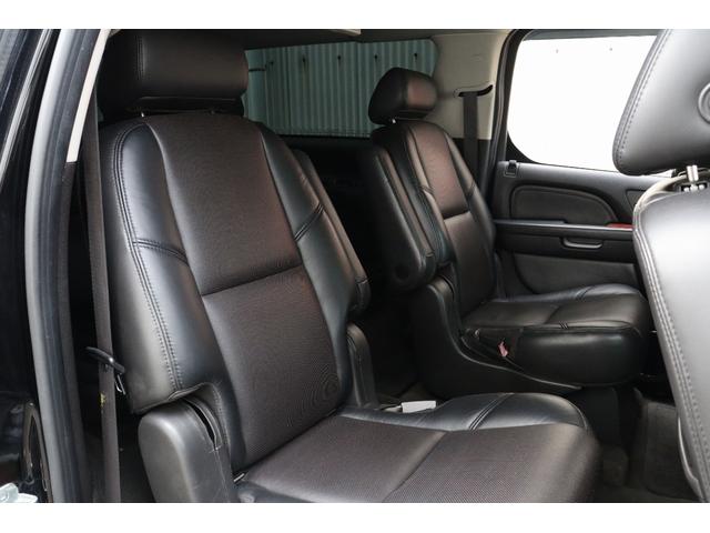 キャデラックエスカレード ESV 1ナンバー ロングボディ 24インチメッキAW セカンドキャプテンシート ブラックレザーインテリア フリップダウンモニター 社外ナビ ヘッドライト国内仕様 サイドステップ キーレス(30枚目)