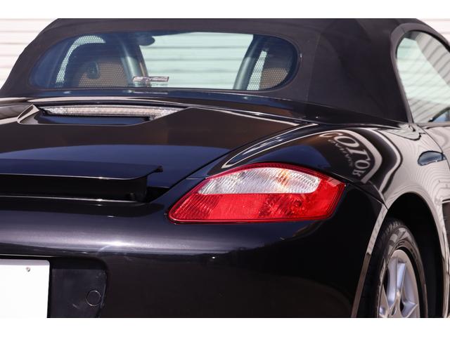 ボクスター ボクスター　電動オープン　ベージュインテリア　黒幌　右ハンドル　ディーラー車　社外ナビ　Ｂｌｕｅｔｏｏｔｈオーディオ　スペアキーレス　シートヒーター（19枚目）