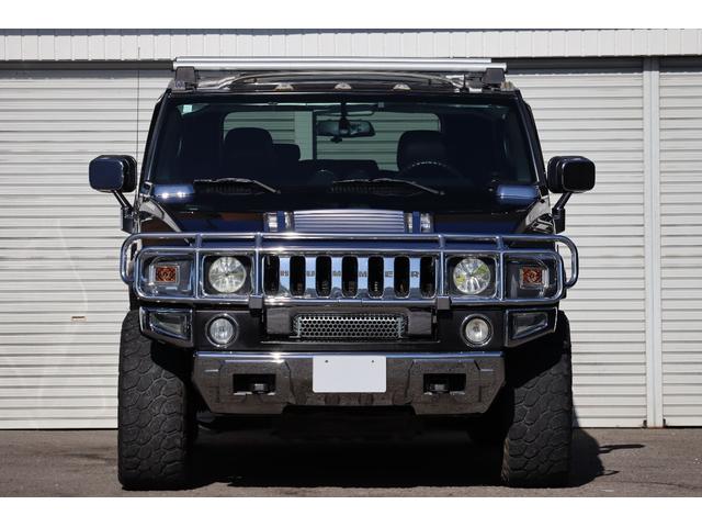 ハマーH2 ラグジュアリーパッケージ 後期モデル バネサス変更済み 3列シート ジオバンナ20AW メッキグリルガード メッキパーツカスタム サイドステップ LEDヘッドライト イルミネーション 黒革シート 社外ナビ(11枚目)