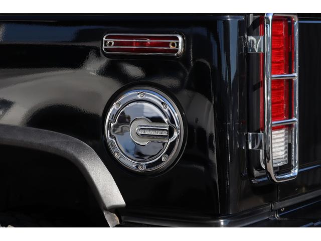 ハマーH2 ラグジュアリーパッケージ 後期モデル バネサス変更済み 3列シート ジオバンナ20AW メッキグリルガード メッキパーツカスタム サイドステップ LEDヘッドライト イルミネーション 黒革シート 社外ナビ(23枚目)