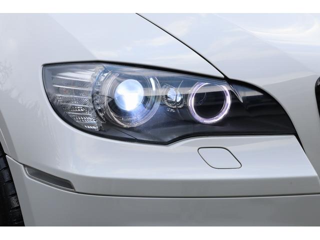 Ｘ６ Ｍ ベースグレード　Ｉｎｄｉｖｉｄｕａｌ　フルレザーメリノ　クリオ―ロブラウンインテリア　５５５ｐｓ　フルカーボンエアロ　カーボンドアミラーカバー　カーボントランクスポイラー　ＡＫＲＡＰＯＶＩＣエキゾースト　サンルーフ（18枚目）