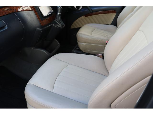 Ｖクラス Ｖ３５０　アンビエンテ　ベージュインテリア　両側パワースライドドア　サンルーフ　フリップダウンモニター　ウッドパネル　格納式テーブル　レザーステアリング　社外ナビ　ＴＶ　バックカメラ　キーレス　パワーシート　シートヒーター（24枚目）