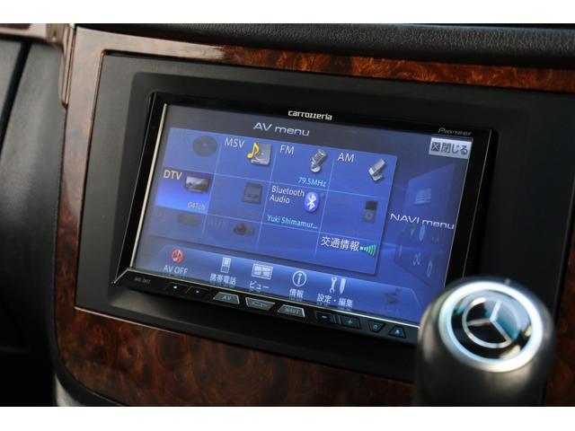 Ｖクラス Ｖ３５０　アンビエンテ　ベージュインテリア　両側パワースライドドア　サンルーフ　フリップダウンモニター　ウッドパネル　格納式テーブル　レザーステアリング　社外ナビ　ＴＶ　バックカメラ　キーレス　パワーシート　シートヒーター（32枚目）