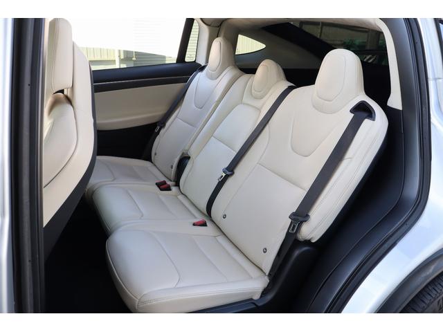 モデルＸ １００Ｄ　ロングレンジモデル　カーボンインテリア　ファルコンウイング　セカンドベンチシート　フルフラット荷室　２０インチグレーホイール　ベージュレザーインテリア　キーレス　オートパイロット（53枚目）