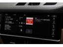 ターボ　スポーツクロノＰＫＧ　パノラマルーフ　ベージュインテリア　エクステリアＰＫＧ　ブラックスポーツテールパイプ　ＬＥＤヘッドライト　ソフトクローズドドア　レーンキープ　パワーステアリングプラス（55枚目）