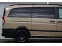 Ｖ３５０　アンビエンテ　ロング　後期モデル　ロングボディ　アウトドアカスタム仕様　ベージュペイントカラー　ツインサンルーフ　両側電動スライドドア　前後コーナーセンサー　ブラックレザーシート　社外ナビ　フリップダウンモニター（11枚目）