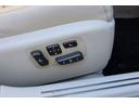 LS600hL後席セパレートシートパッケージ フルオリジナル セミアニリンホワイトレザー リアエンターテイメント リアマッサージ機能付 本革張りインストルメントパネル マークレビンソンオーディオシステム 地上デジタルTV クルーズコントロール(41枚目)