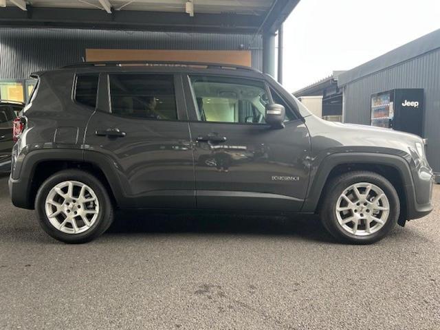 ジープ・レネゲード アルティテュード　ｅ－ハイブリッド　Ｊｅｅｐレネゲード　マイルドハイブリット　試乗車　グレー系　ＡＣＣ　ＥＴＣ２．０　バックモニター　認定中古車　フロントシートヒーター　ステアリングヒーター　運転席パワーシート（7枚目）