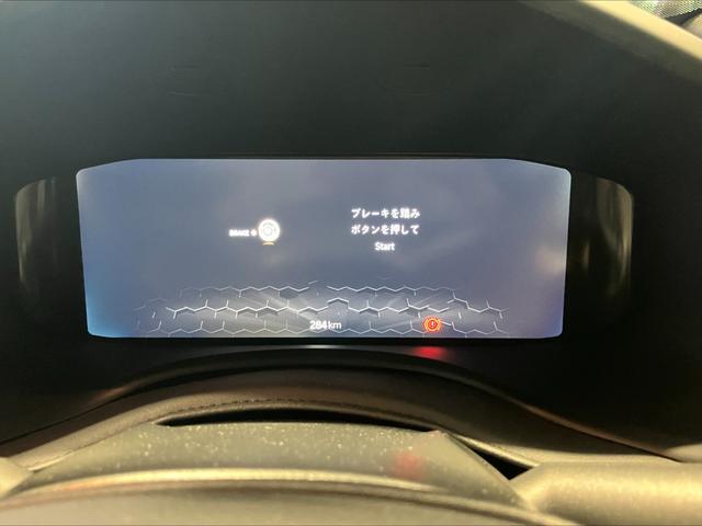 ジープ・レネゲード アルティテュード　ｅ－ハイブリッド　Ｊｅｅｐレネゲード　マイルドハイブリット　試乗車　グレー系　ＡＣＣ　ＥＴＣ２．０　バックモニター　認定中古車　フロントシートヒーター　ステアリングヒーター　運転席パワーシート（34枚目）