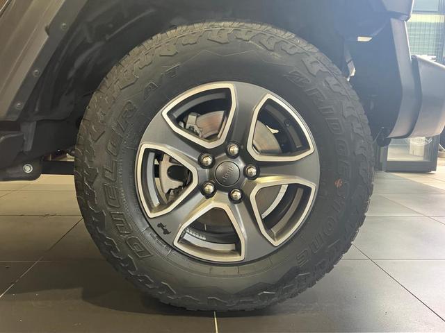 ジープ・ラングラーアンリミテッド ブラック&タン 限定車 認定中古車保証付き AppleCarPlay/AndroidAuto ソフトトップ グロスブラックインストルメントパネル 布製バケットシート バックモニター フロント・リアフォグランプ(10枚目)