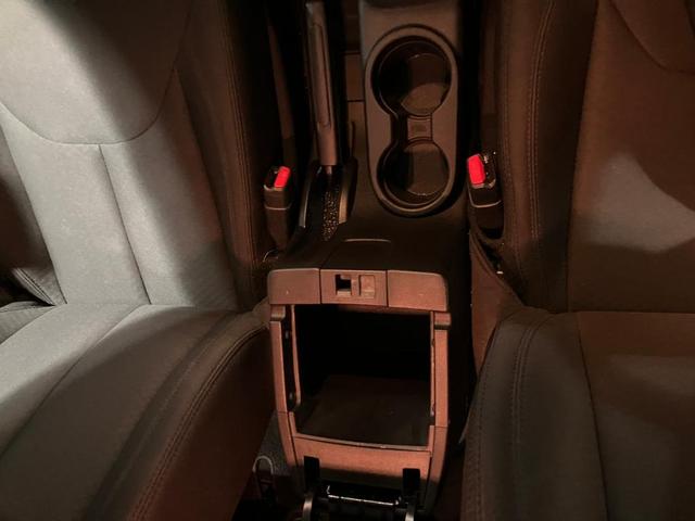 ジープ・ラングラーアンリミテッド スポーツ 認定中古車 認定中古車保証 サイドステップ 純正ホイール バックモニター フロントフォグランプ V型6気筒エンジン ETC 夏タイヤ プライバシーガラス(30枚目)