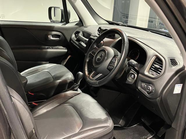 ジープ・レネゲード リミテッド 認定中古車保証 レネゲード ガソリン LEDヘッドライト・フォグランプ レザーシート Bluetooth Apple CarPlay/Android Auto フロントパワーシート・シートヒーター(15枚目)