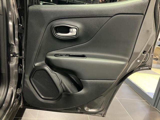 ジープ・レネゲード リミテッド 認定中古車保証 レネゲード ガソリン LEDヘッドライト・フォグランプ レザーシート Bluetooth Apple CarPlay/Android Auto フロントパワーシート・シートヒーター(20枚目)