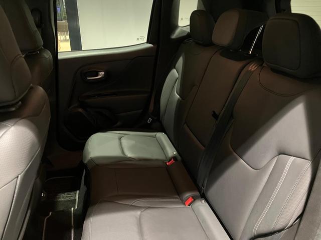 ジープ・レネゲード リミテッド 認定中古車保証 レネゲード ガソリン LEDヘッドライト・フォグランプ レザーシート Bluetooth Apple CarPlay/Android Auto フロントパワーシート・シートヒーター(25枚目)