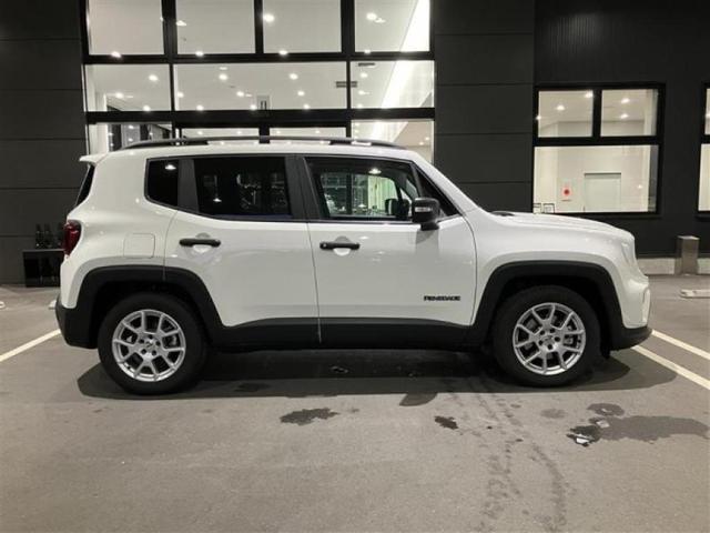 ジープ・レネゲード アルティテュード　ｅ－ハイブリッド　Ｊｅｅｐレネゲード　マイルドハイブリット　試乗車　グレー系　ＡＣＣ　ＥＴＣ２．０　バックモニター　認定中古車　フロントシートヒーター　ステアリングヒーター　運転席パワーシート（7枚目）