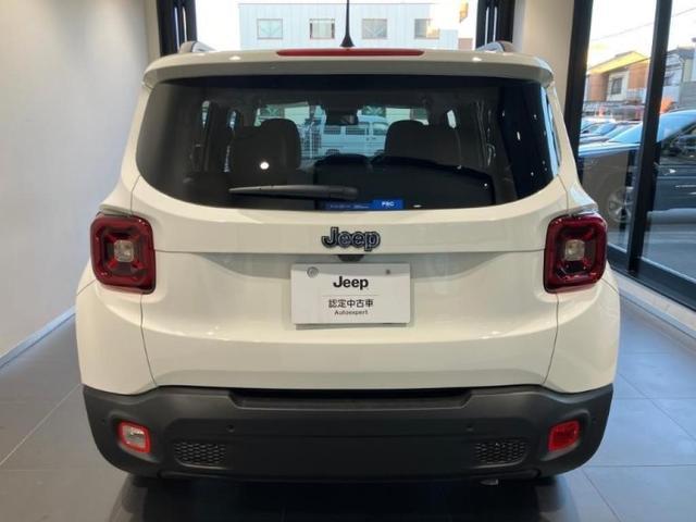 ジープ・レネゲード アルティテュード　ｅ－ハイブリッド　Ｊｅｅｐレネゲード　マイルドハイブリット　試乗車　グレー系　ＡＣＣ　ＥＴＣ２．０　バックモニター　認定中古車　フロントシートヒーター　ステアリングヒーター　運転席パワーシート（8枚目）