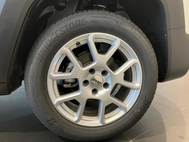 ジープ・レネゲード アルティテュード　ｅ－ハイブリッド　Ｊｅｅｐレネゲード　マイルドハイブリット　試乗車　グレー系　ＡＣＣ　ＥＴＣ２．０　バックモニター　認定中古車　フロントシートヒーター　ステアリングヒーター　運転席パワーシート（12枚目）