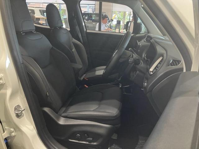 ジープ・レネゲード アルティテュード　ｅ－ハイブリッド　Ｊｅｅｐレネゲード　マイルドハイブリット　試乗車　グレー系　ＡＣＣ　ＥＴＣ２．０　バックモニター　認定中古車　フロントシートヒーター　ステアリングヒーター　運転席パワーシート（16枚目）
