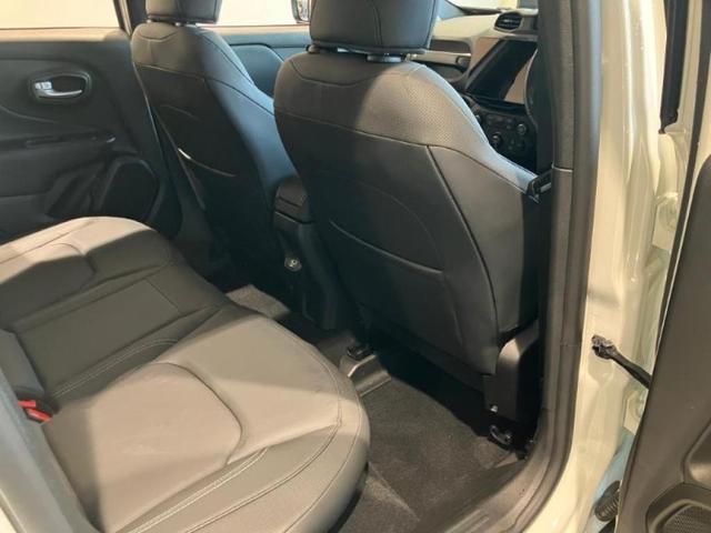 ジープ・レネゲード アルティテュード　ｅ－ハイブリッド　Ｊｅｅｐレネゲード　マイルドハイブリット　試乗車　グレー系　ＡＣＣ　ＥＴＣ２．０　バックモニター　認定中古車　フロントシートヒーター　ステアリングヒーター　運転席パワーシート（18枚目）