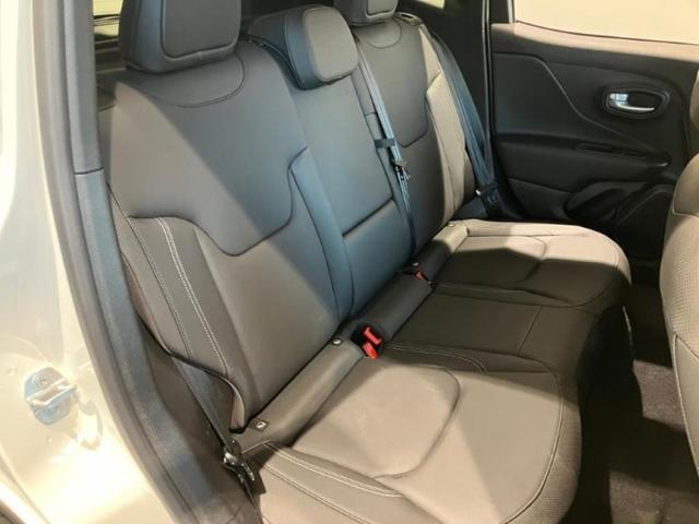 ジープ・レネゲード アルティテュード　ｅ－ハイブリッド　Ｊｅｅｐレネゲード　マイルドハイブリット　試乗車　グレー系　ＡＣＣ　ＥＴＣ２．０　バックモニター　認定中古車　フロントシートヒーター　ステアリングヒーター　運転席パワーシート（19枚目）
