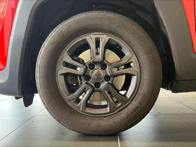 ジープ・レネゲード ロンジチュード　２０２２年レネゲード入荷しました　認定中古車保証　バックモニター　ブラインドスポットモニター（10枚目）