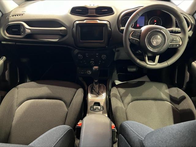 ジープ・レネゲード ロンジチュード　２０２２年レネゲード入荷しました　認定中古車保証　バックモニター　ブラインドスポットモニター（14枚目）