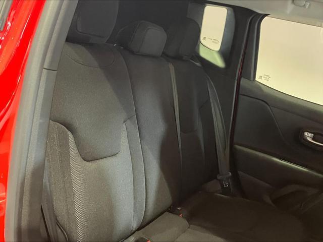 ジープ・レネゲード ロンジチュード　２０２２年レネゲード入荷しました　認定中古車保証　バックモニター　ブラインドスポットモニター（19枚目）