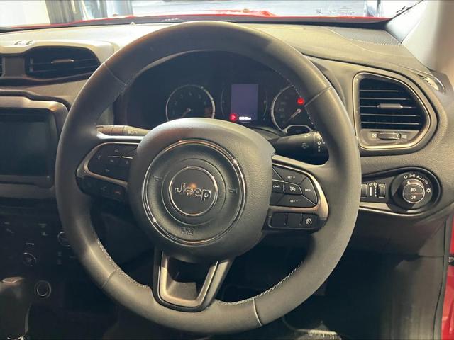 ジープ・レネゲード ロンジチュード　２０２２年レネゲード入荷しました　認定中古車保証　バックモニター　ブラインドスポットモニター（30枚目）