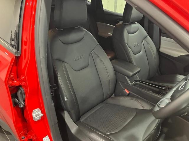 ジープ・コンパス リミテッド　新車保証継承付　整備付　ＡｐｐｌｅＣａｒＰｌａｙ　ＡｎｄｒｏｉｄＡｕｔｏ　アダプティブクルーズコントロール　レザーシート　シートヒーター　ハンドルヒーター　パワーシート　ルーフレール　スマートキー（16枚目）