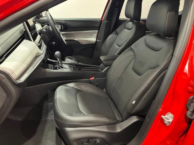 ジープ・コンパス リミテッド　新車保証継承付　整備付　ＡｐｐｌｅＣａｒＰｌａｙ　ＡｎｄｒｏｉｄＡｕｔｏ　アダプティブクルーズコントロール　レザーシート　シートヒーター　ハンドルヒーター　パワーシート　ルーフレール　スマートキー（22枚目）