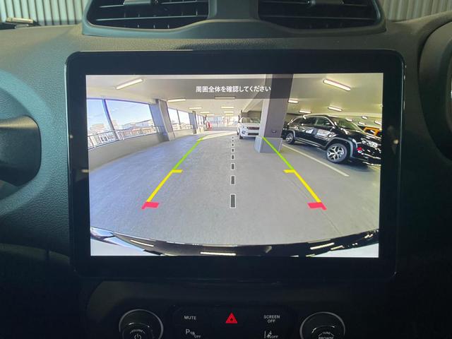 ジープ・レネゲード アルティテュード　ｅ－ハイブリッド　Ｊｅｅｐレネゲード　マイルドハイブリット　試乗車　グレー系　ＡＣＣ　ＥＴＣ２．０　バックモニター　認定中古車　フロントシートヒーター　ステアリングヒーター　運転席パワーシート（32枚目）