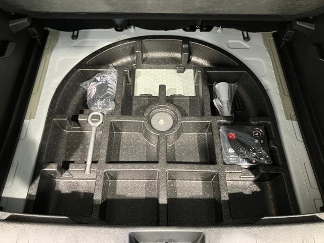 ジープ・レネゲード アルティテュード　ｅ－ハイブリッド　Ｊｅｅｐレネゲード　マイルドハイブリット　試乗車　グレー系　ＡＣＣ　ＥＴＣ２．０　バックモニター　認定中古車　フロントシートヒーター　ステアリングヒーター　運転席パワーシート（29枚目）